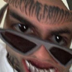 Meet your Posher, Aaron